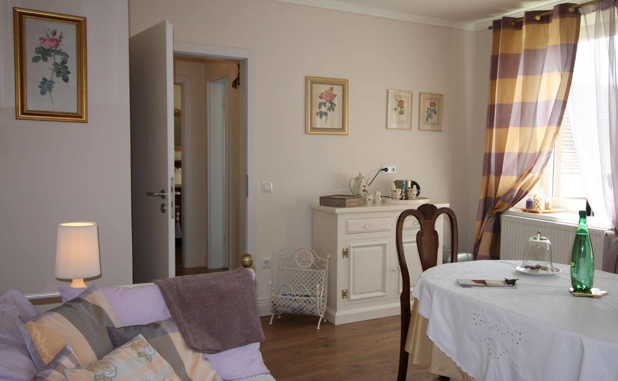 No.31 B&B Im Rosengarten Kapellen-Drusweiler Dış mekan fotoğraf
